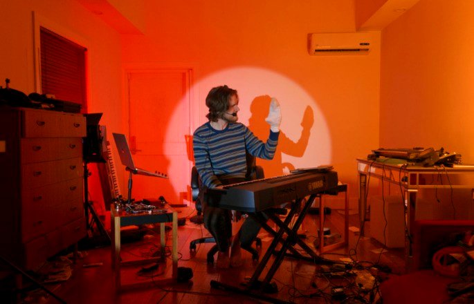 Una escena de la película Bo Burnham: Inside