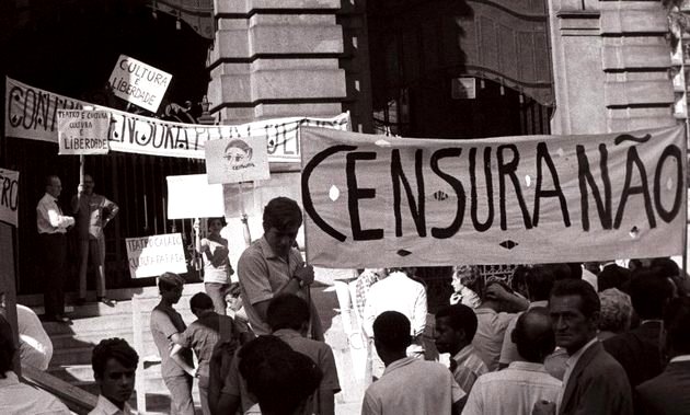 Protesta por el fin de la censura