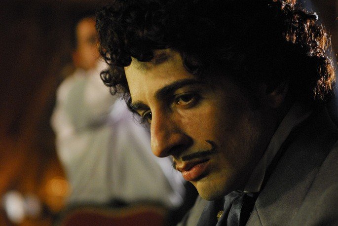 Santiago (Michel Melamed) en la miniserie Capitu (2008).