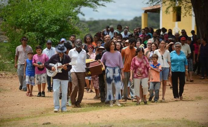 Entierro de doña Carmelita Bacurau