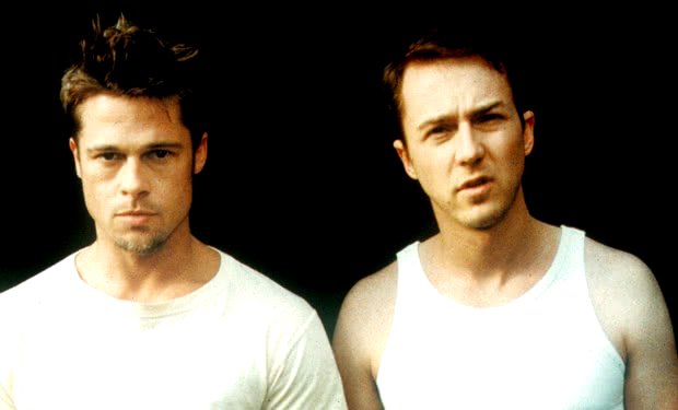 Brad Pitt y Edward Norton en la película El club de la lucha (1999)