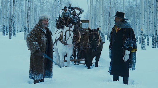 Marquis Warren y John Ruth en la nieve.