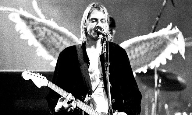 Foto de Kurt Cobain durante un concierto de Nirvana.