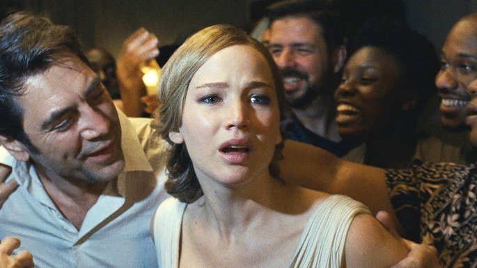 una escena de la película Madre!