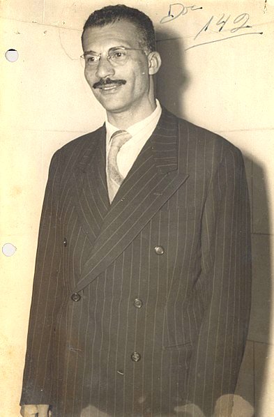 Retrato de Carlos Marighella de cargo.