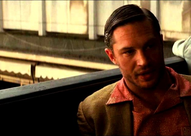 Eames es interpretado por Tom Hardy.