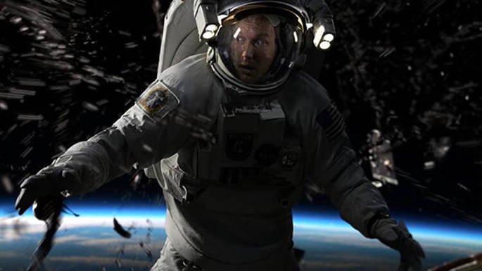 Un astronauta con una expresión de miedo en su rostro.
