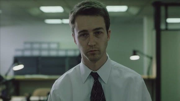 Narrador (interpretado por Edward Norton) en la película Fight Club.