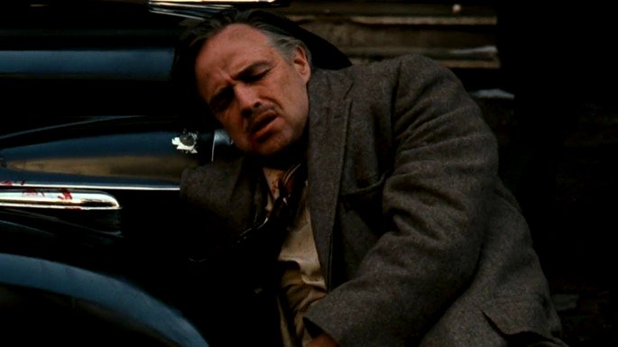 Vito Corleone es atacado.