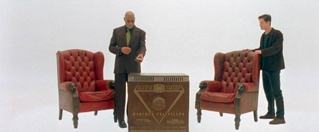 Neo y Morpheus en la Sala Blanca de Matrix.